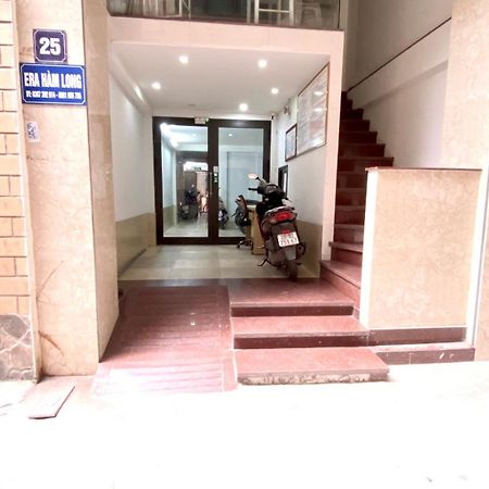 Era Apartment Ham Long Hanoi Buitenkant foto