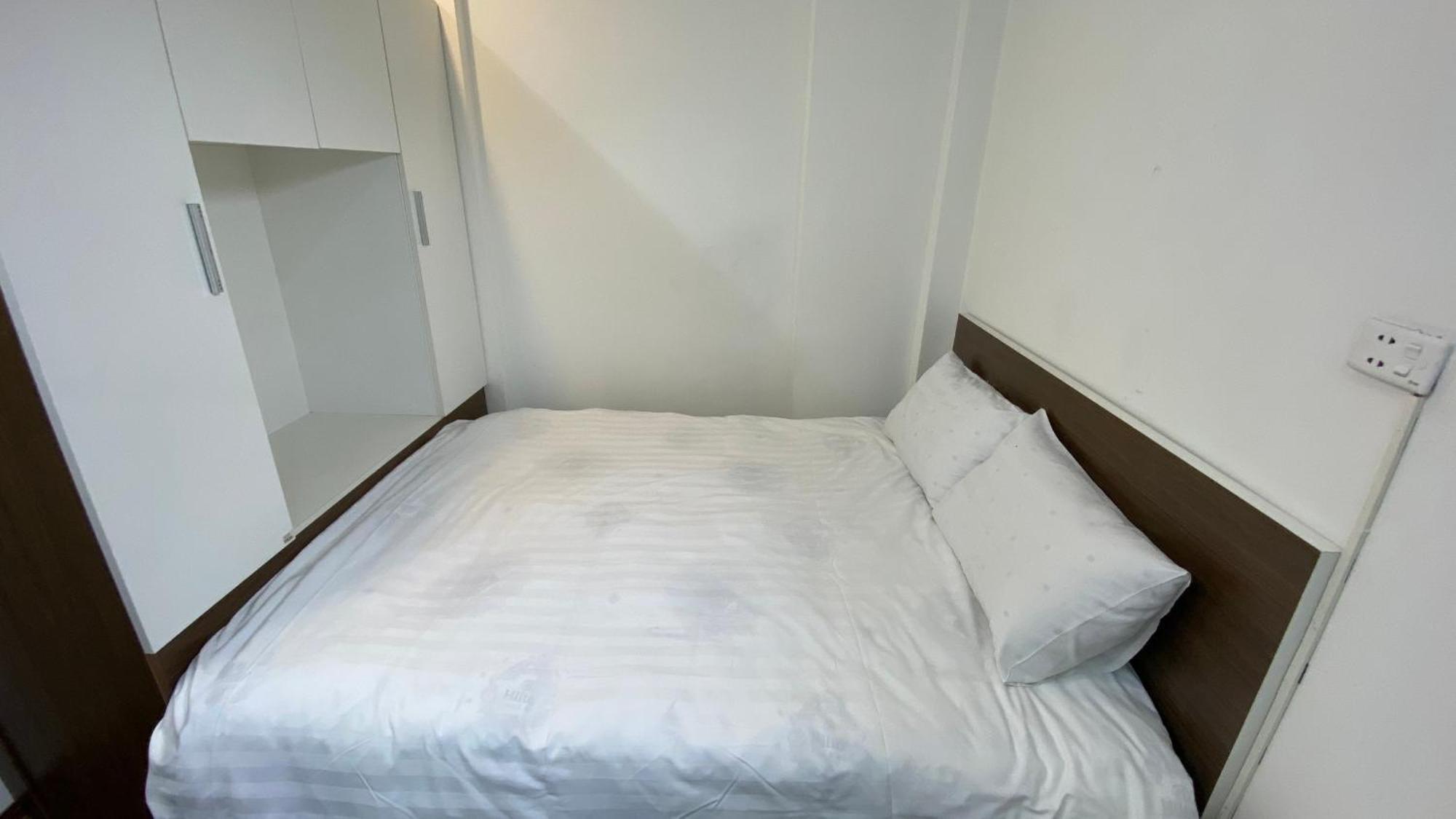 Era Apartment Ham Long Hanoi Buitenkant foto