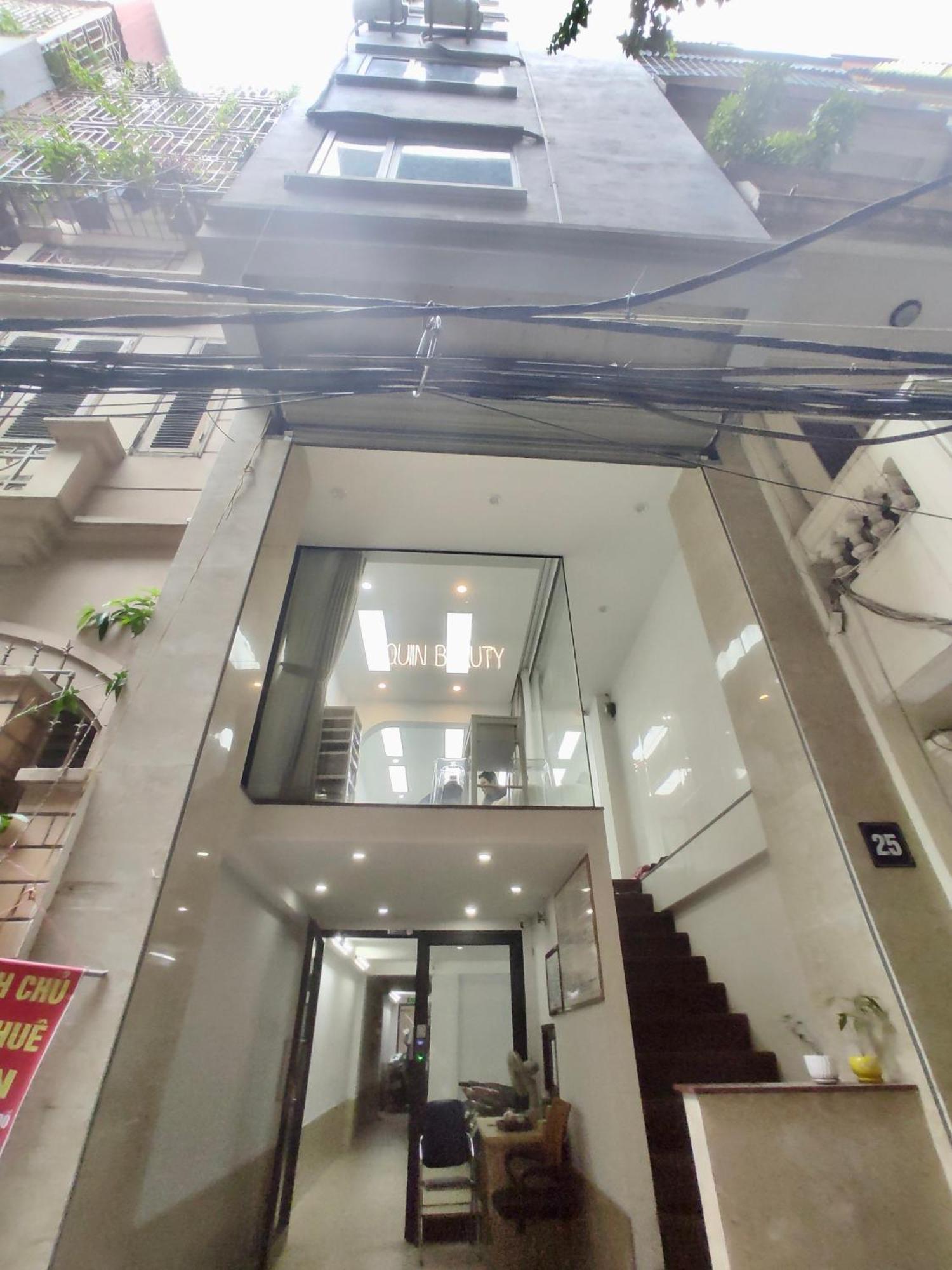 Era Apartment Ham Long Hanoi Buitenkant foto