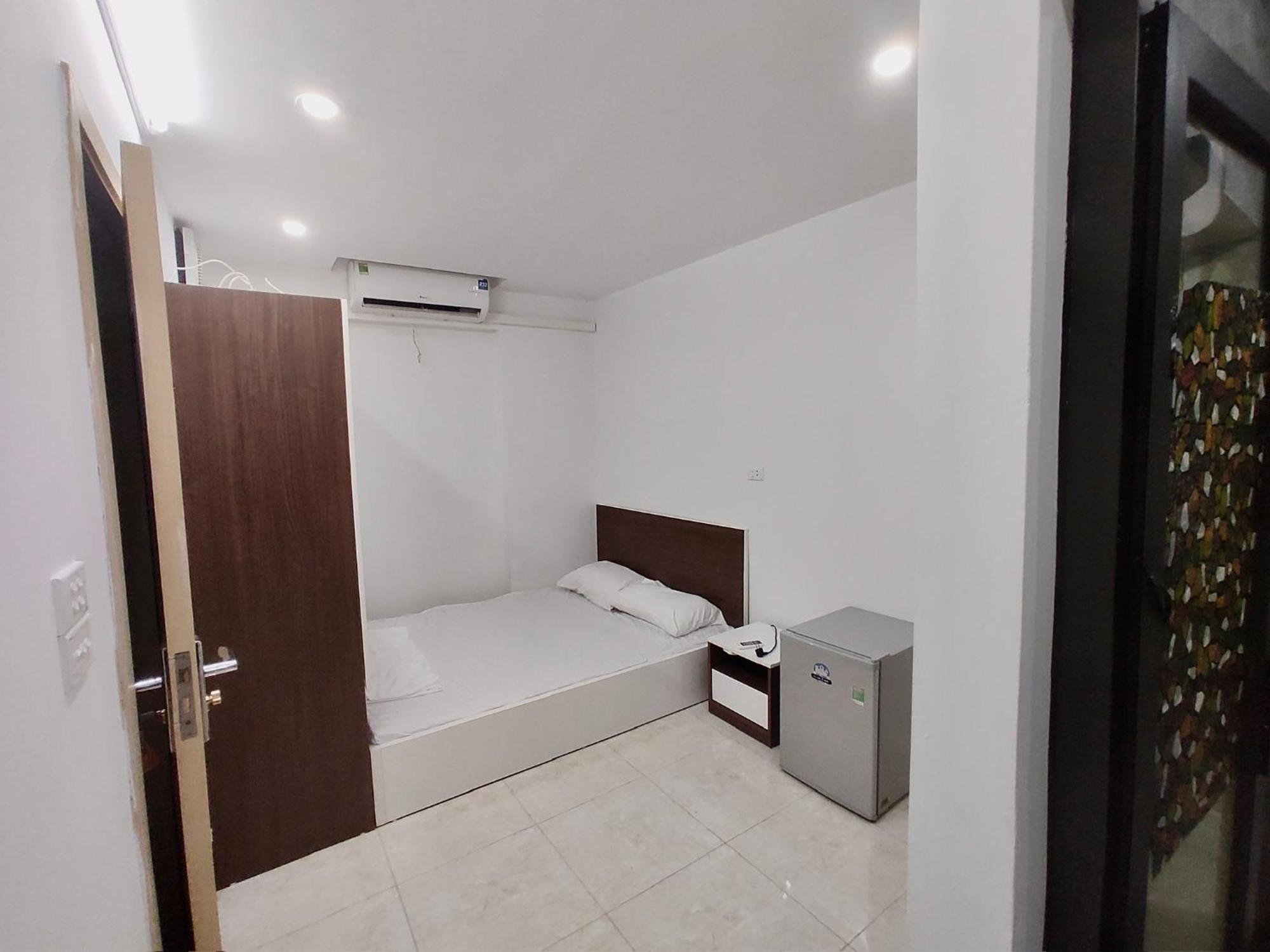Era Apartment Ham Long Hanoi Buitenkant foto